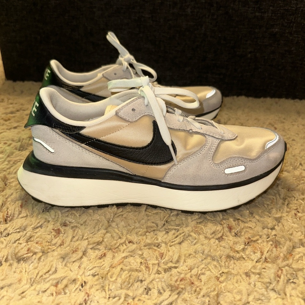 Nike phoenix waffle (cream and black)
